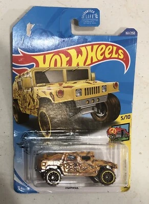 Hot Wheels 2020 HW Art Cars bronceado Humvee Foto 1 de 2