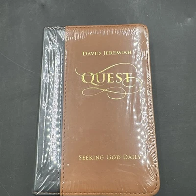 Quest: Seeking God Daily By David Jeremiah Leather Feel Duo Tone - Image 1 of 3
