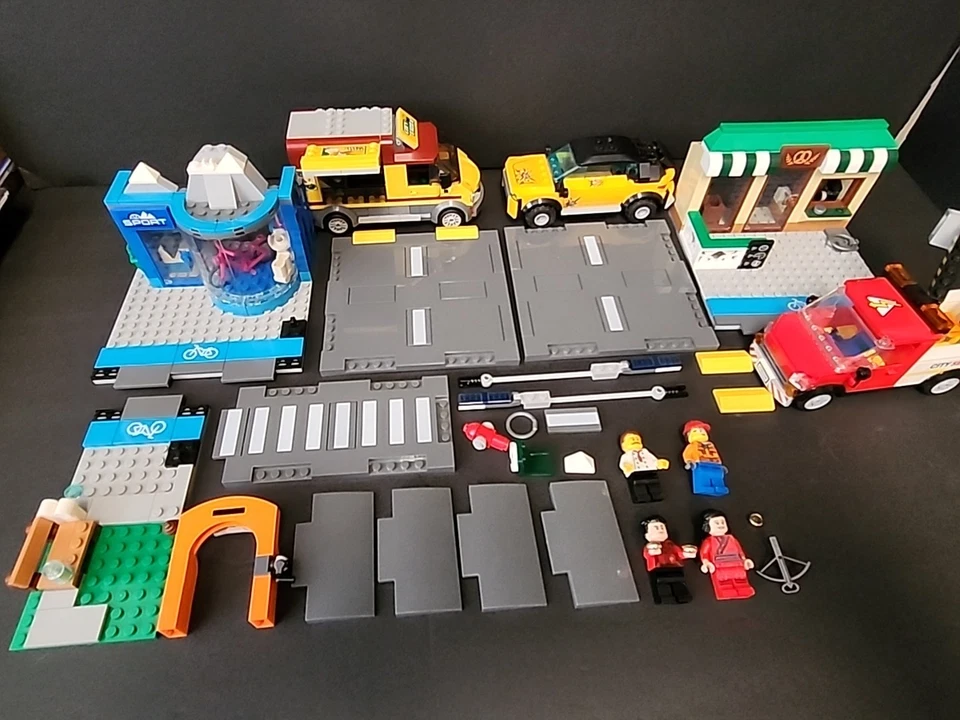 Lego City Pieces And Shang Chi Bundle! - Image 1 of 4