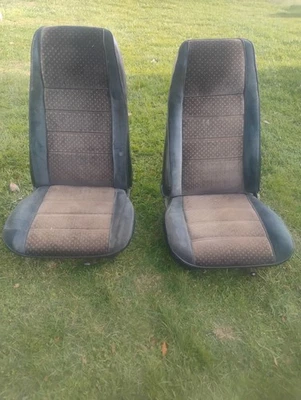 Ford Mustang 1971-73 asientos con canastilla delanteros Mach 1 izquierda/derecha OEM tela/vinilo Foto 1 de 4