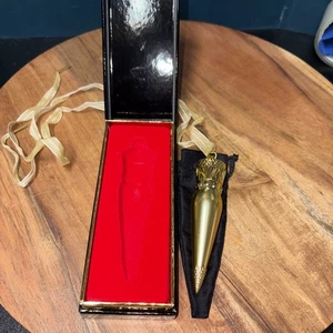 Soporte para lápiz labial Christian Louboutin Rouge Louboutin color labios - SIN LÁPIZ LABIAL - Imagen 1 de 7