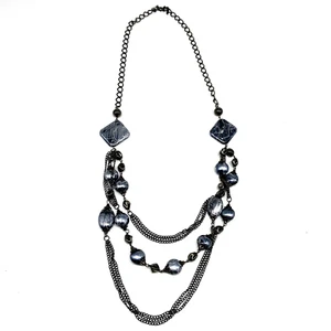 Collar de colección de bisutería patrimonial tres hebras de metal vidrio cuentas de plástico - Imagen 1 de 9