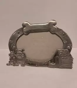 CORNICE IMMAGINE A TEMA CANE metallo tono argento 3,5x5" foto cuccia zampe ossee - Foto 1 di 7