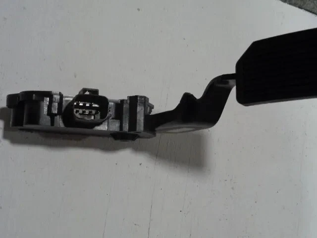 Pedal de acelerador Nissan Murano 2003-2007 usado y probado OEM 18002-CA100 Foto 1 de 1