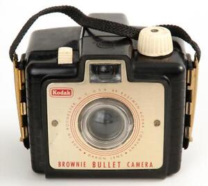 Bakélite caméra à balles Kodak Brownie avec livre 127 film c1957-64 - FONCTIONNE -