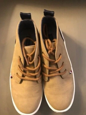 Botas juveniles TOMMY HILFIGER KEN CHUKKA con cordones gamuza tostada talla 4 usadas en excelente estado Foto 1 de 4