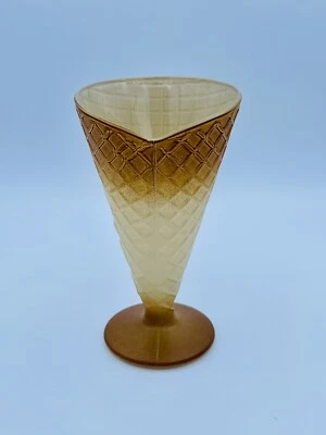 Винтажная итальянская вафельная конусообразная стеклянная ваза для мороженого мороженого чашки парфея 6,5 дюйма - Изображение 1 из 4