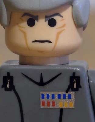 ÚLTIMO LEGO ORIGINAL STAR WARS FiGURA DE GRAND MOFF TARKIN  GOBERNADOR DE LA  ES - Imagen 1 de 4