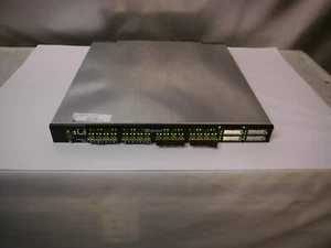 Interruptor Chanel de fibra de 16 puertos Qlogic SANbox 5602 jh - Imagen 1 de 12