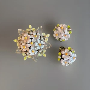 Arthur Pepper Brooch &Earring Set White Enamel Flowers Filigree GT FX Pearls VTG - Picture 1 of 2