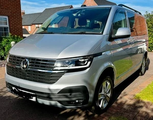 2020 VOLKSWAGEN TRANSPORTER T6.1 TDI 150 7 SPEED DSG 5 SEAT SHUTTLE SE SWB - Picture 1 of 15