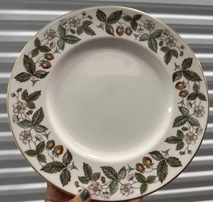Wedgwood "STRAWBERRY HILL" ~ England ~ Speiseteller ~ 10-3/4" - Bild 1 von 4