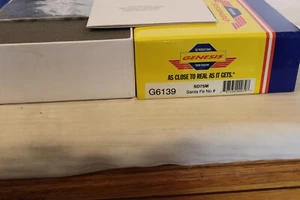 HO Scale Athearn Genesis, SD75M Diesel Locomotive, Santa Fe, No # Red & Silver - Picture 1 of 3