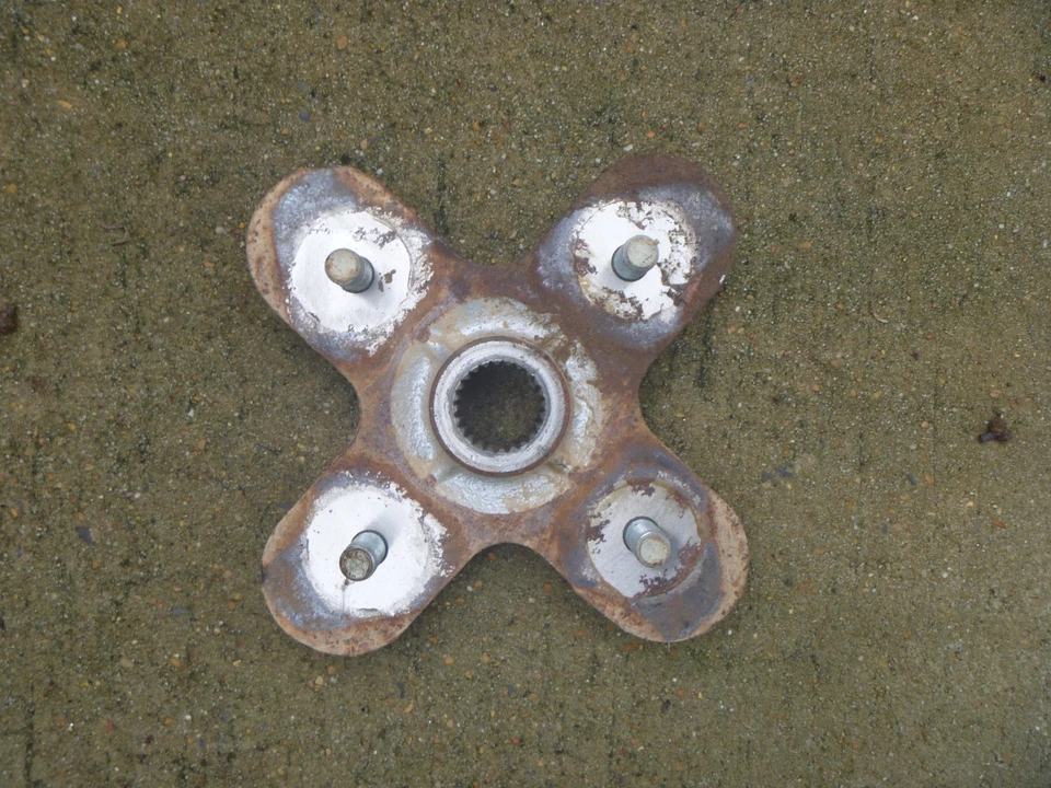 OEM FÁBRICA 05-07 Kawasaki KVF750 750 fuerza bruta 4x4 rueda trasera eje buje Foto 1 de 1