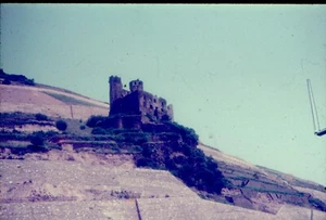 2 vetri vintage 35 mm scivoli castello Ehrenfels rovine collinare Germania - Foto 1 di 2