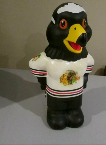 Chicago Blackhawks Tommy Hawk Mascot Plastic Souvenir Cup 2002 Mountain Dew 10" Cover