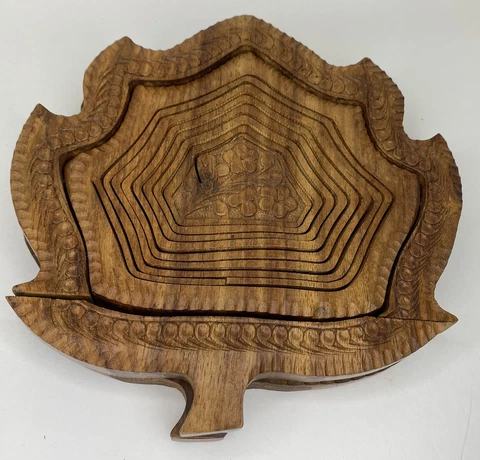 Collapsible Basket Fruit Wood Bowl Wooden Vintage Folding Spiral Cut leaf design Cover