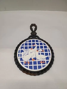 Vtg- Cast Iron &Tile Trivet, Round decorated with Geese,Country/Farmhouse Style - Picture 1 of 14