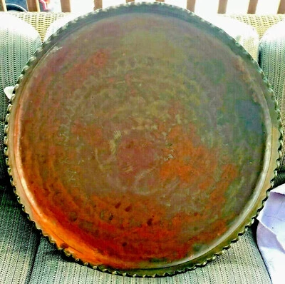Bandeja de cobre tampo de mesa borda vieira Qajar otomano islâmico GG gravado antigo 26" - Imagem 1 de 4