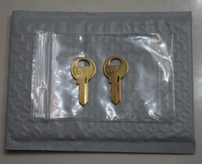 3701-3900 2-Replacement Keys For Master #1 Padlock Lock No.3 & 7 Cut To Key Code - Image 1 of 2