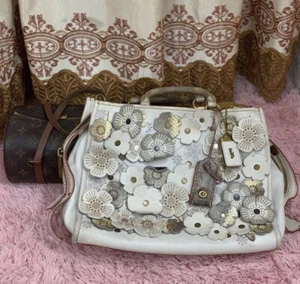 Coach 1941 Exotic Chalk White Tea Rose Rogue 30 Bag - Picture 1 of 8