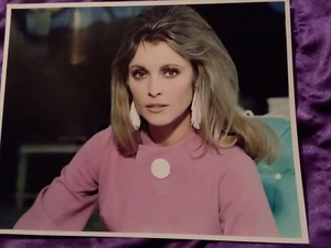 Beautiful Color Photo of Sharon Tate as "Jennifer" - Bild 1 von 1