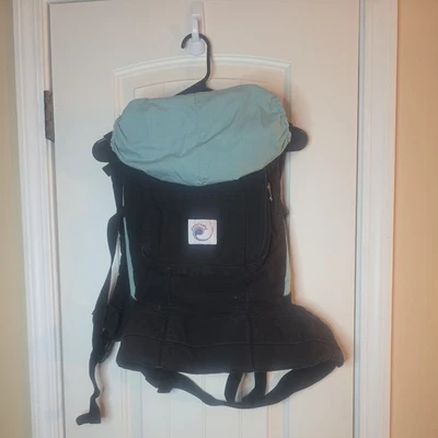 Porta-bebês Ergobaby algodão orgânico bebê vestindo criança (A-24) - Imagem 1 de 4