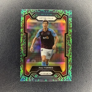 2023-2024 Panini Premier League Prizm Snakeskin Pau Torres Aston Villa - Foto 1 di 2