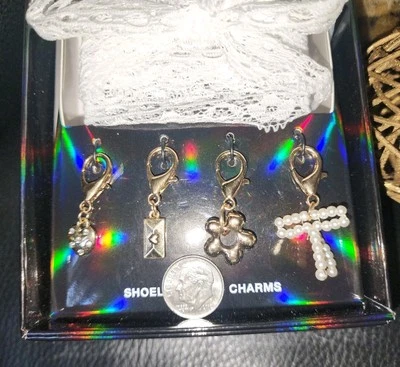 Steve Madden White Lace Shoelaces for Sneakers & Shoes +4 Dangle Charms Set NWT! - Image 1 of 4