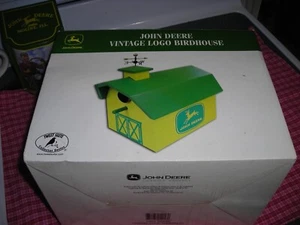 Vintage John Deere Vintage Logo Vogelhaus - Bild 1 von 1