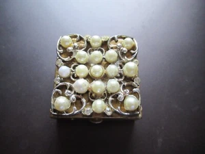 Pastillero vintage de latón con perlas de imitación y pedrería - Imagen 1 de 6