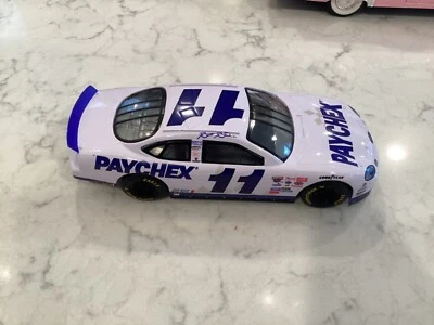1:24, 1:43 y 1:64 1998 Racing Champions PAYCHEX #11 Brett Bodine Diecast Foto 1 de 3