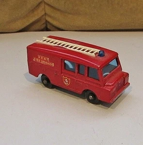 MATCHBOX SERIES /LESNEY #57 LAND ROVER FIRE TRUCK,KENT FIRE BRIGADE L/N NOX - Picture 1 of 3