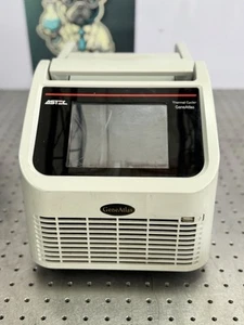 ASTEL Thermal Cycler GeneAtlas - Picture 1 of 11