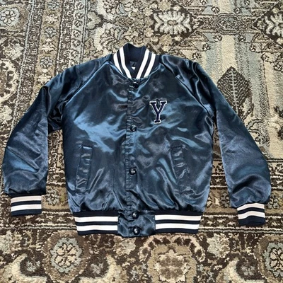 Chaqueta Bomber De Colección Años 90 Azul Línea Tiza Niños Universidad de Yale Satén Talla 6/7 Foto 1 de 4