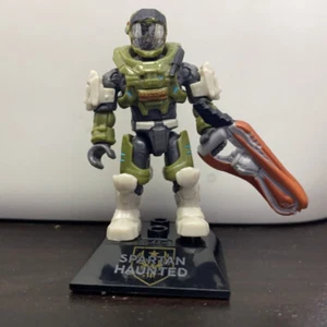 Mega Bloks Halo Series16 Universe Mini Figure HHC34 SPARTAN HAUNTED w/Plate - Picture 1 of 2
