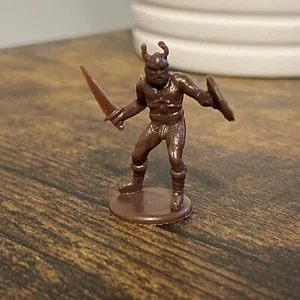 Crossbows and Catapults Replacement Figure Piece - Viking Warrior Vintage 1983 - Picture 1 of 2