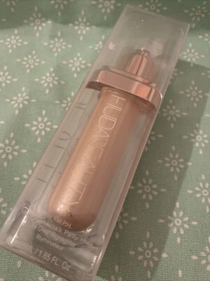 HUDAbeauty All Over Highlighter N.Y.M.P.H. Not Your Mama’s Panty Hose Luna £45 - Image 1 of 4