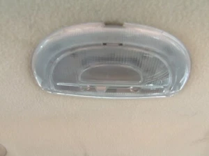 2001 - 2005 UT UX UZ Ford Explorer Rear Interior Light Assembly - Picture 1 of 4