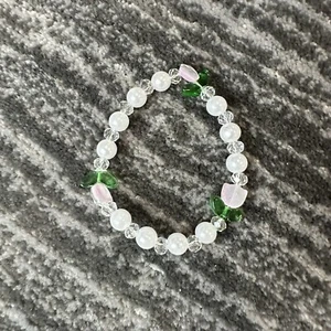 Handmade Lucky Clear Bracelet Beaded Tulip Flower Clear White Pink Stretch New - Picture 1 of 7