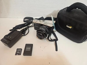 Samsung NX100 14.6MP Digital Camera - Black Kit w/ 20-50mm Lens Charger, 16GB SD - Picture 1 of 17