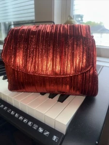 NY&Co. Metallic Red Cross Body Flap Magnetic Strap Snap Messenger Bag New - Picture 1 of 6