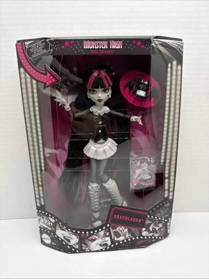 Monster High Reel 剧情片 - Draculaura! 黑/白时尚娃娃 2025! 全新! — 第 1/2 张图片