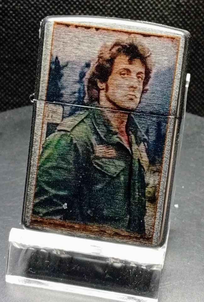 Original Zippo /  ein Zippo-Unikat mit Druck-Motiv / Rambo - Bild 1 von 4