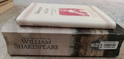 Lot Of 2 William Shakespeare Books The Complete Works & Shakespeare On Love Foto 1 de 4