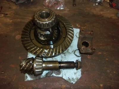 Willys Jeep CJ SCOUT DANA 44 eje delantero portador con engranajes relación 538 Foto 1 de 4