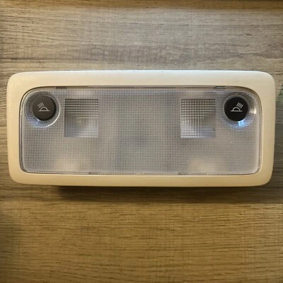 LUZ DE CÚPULA TRASEIRA FABRICANTE DE EQUIPAMENTO ORIGINAL PARA 2014 2015 LEXUS IS350 IS250 - Imagem 1 de 3