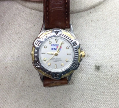 Reloj de pulsera Tommy Hilfiger vintage para dama "tal cual" piezas/reparaciones W352 Foto 1 de 4