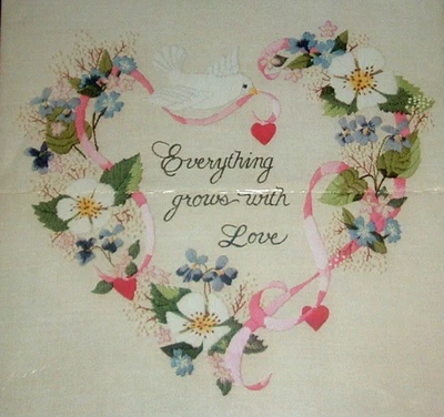 Dimensiones "Todo crece con amor" Floral Corazón Crewel Bordado Kit Foto 1 de 3