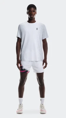 Fonseca On Tennis Court T Blanco Mediano US Open 2025 Foto 1 de 4